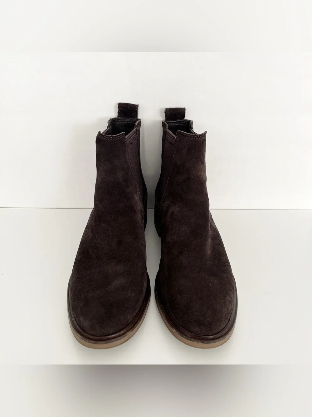 Clarks Women's Brown Suede Ankle Booties Size 6.5 Flat Walking Comfy Preppy